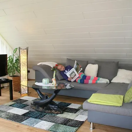 Ferienwohnung Haus Wiesengrund شقة *